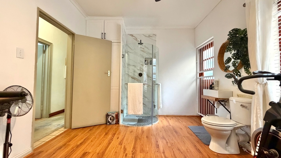 4 Bedroom Property for Sale in Heldervue Western Cape